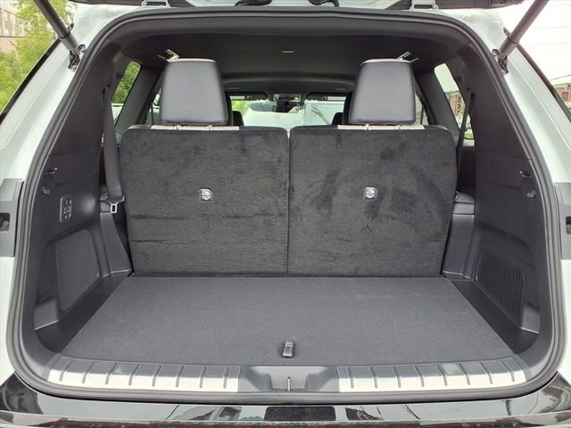 New 2026 Lexus TX 500h AWD image 32