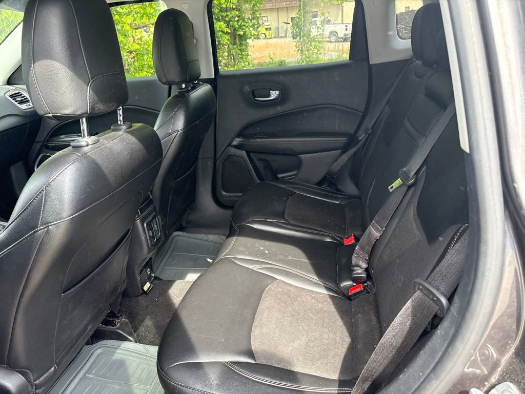 Used 2018 Jeep Compass Latitude w/ Popular Equipment Group AWD/4WD image 12