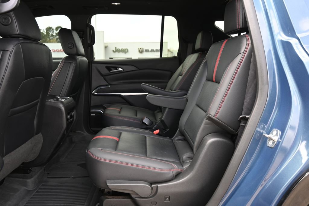 Used 2024 Chevrolet Traverse RS w/ LPO, Floor Liner Package image 18