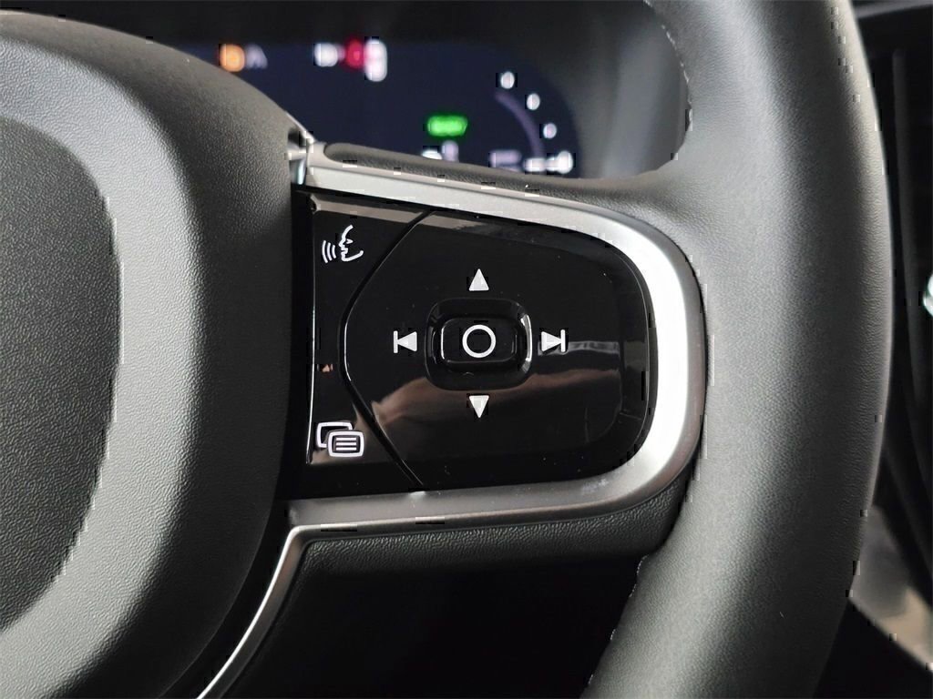 New 2026 Volvo XC90 T8 Plus image 29