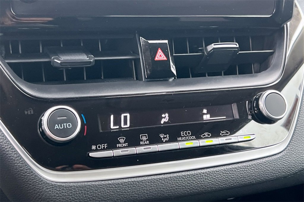 Certified 2025 Toyota Corolla LE image 21