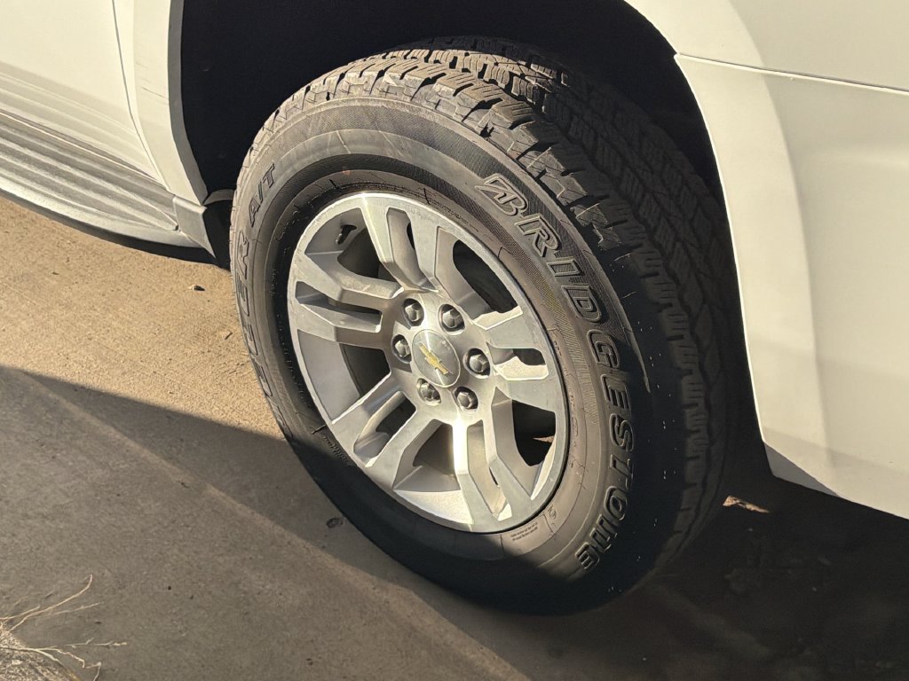 Used 2020 Chevrolet Suburban LT AWD/4WD image 3