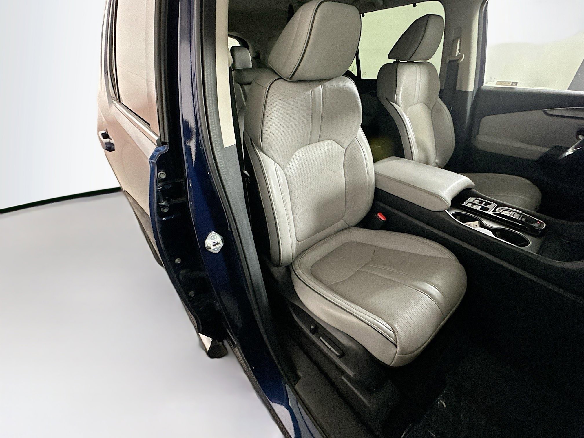 Used 2023 Honda Pilot Elite image 28