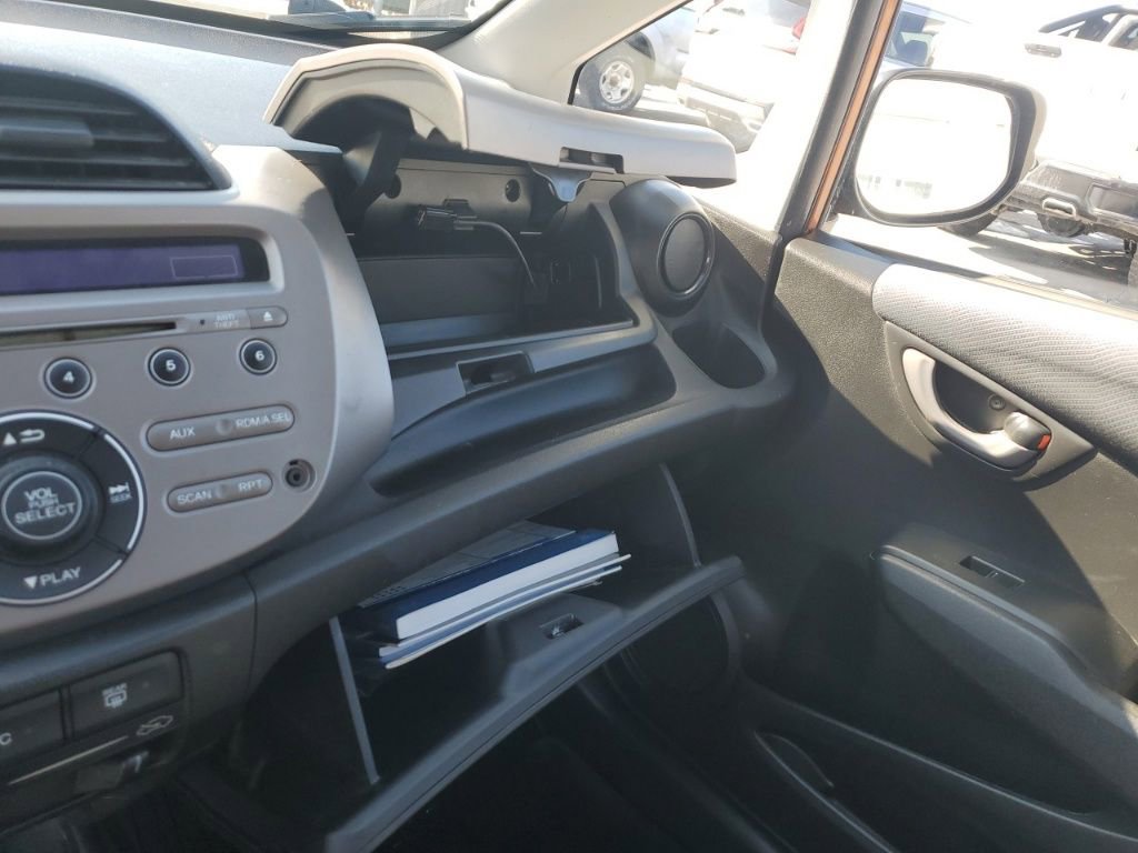 Used 2010 Honda Fit Sport image 14