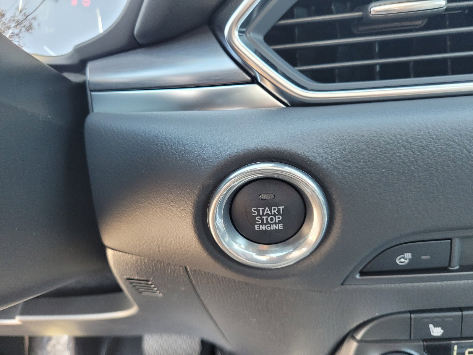 New 2025 MAZDA CX-5 AWD 2.5 S w/ Premium Plus Pkg image 30