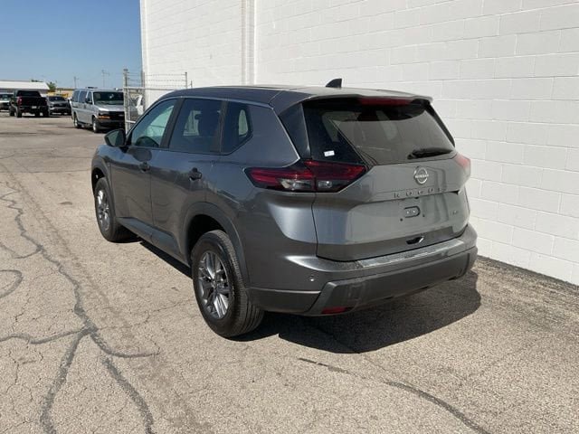 Used 2024 Nissan Rogue S AWD/4WD image 28