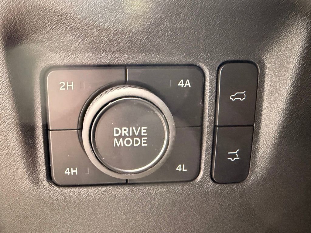 Used 2025 Ford Expedition Max Active image 30