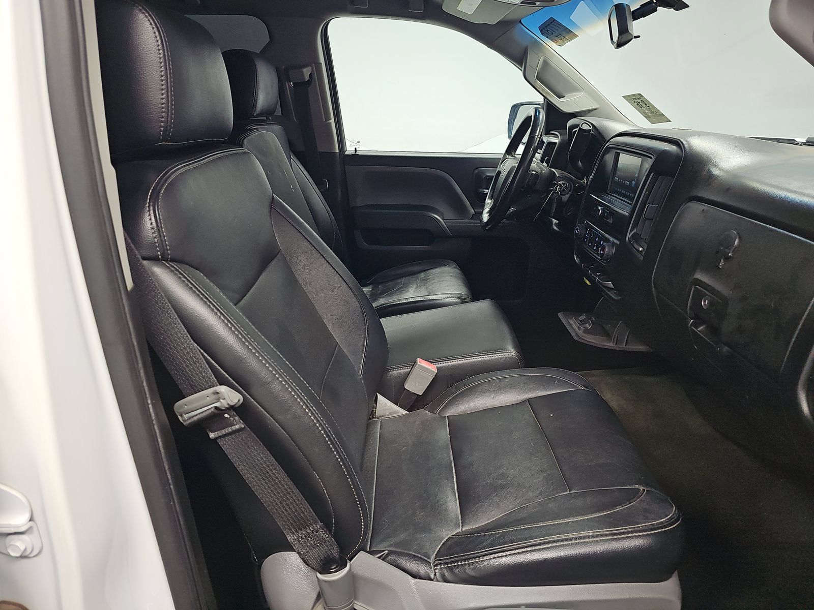 Used 2018 Chevrolet Silverado 1500 Custom w/ Custom Convenience Package RWD image 7