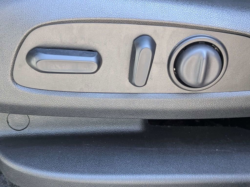 Used 2019 Chevrolet Equinox LT AWD/4WD image 21