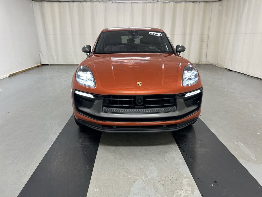 Certified 2023 Porsche Macan Turbo AWD/4WD image 3