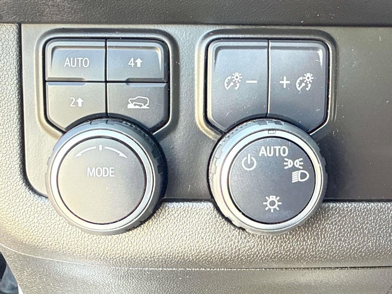 Used 2021 Chevrolet Tahoe LS image 23