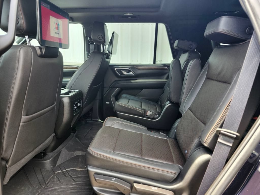 Used 2023 Chevrolet Tahoe High Country AWD/4WD image 14
