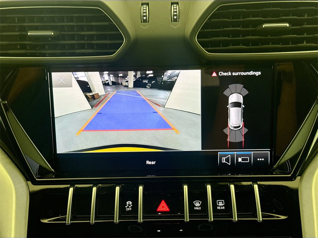 Used 2022 Lamborghini Urus image 14