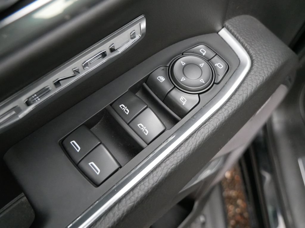 Used 2023 GMC Sierra 1500 Denali w/ Technology Package AWD/4WD image 14