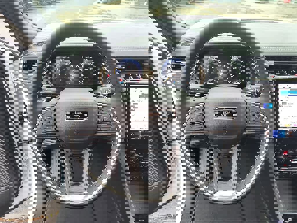 New 2025 Jeep Grand Cherokee L Limited w/ Luxury Tech Group II image 14