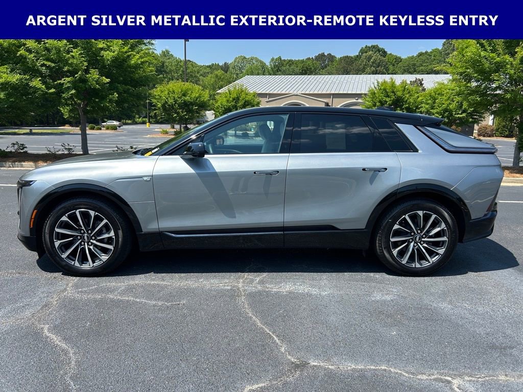 Used 2025 Cadillac Lyriq Sport RWD image 11