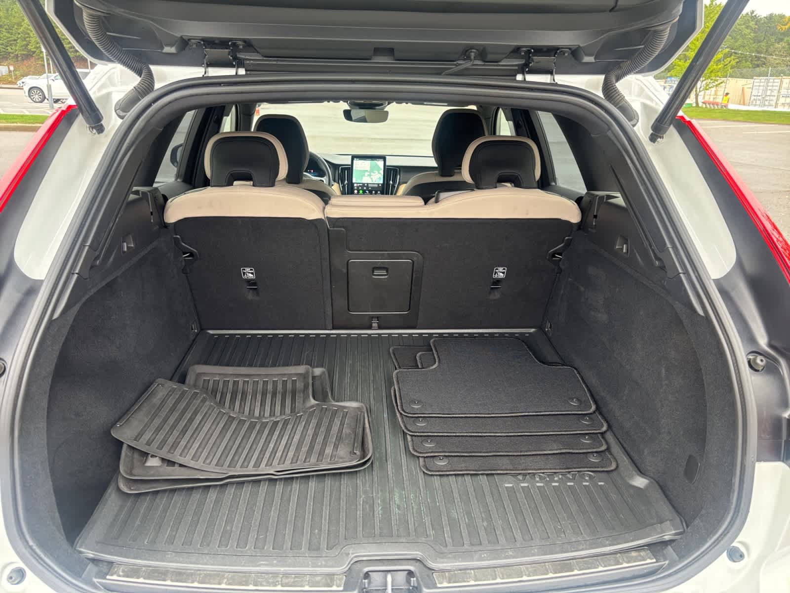 Used 2026 Volvo XC60 B5 Plus AWD/4WD image 21