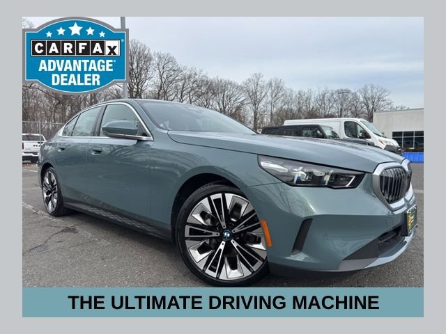 Used 2025 BMW 530i xDrive w/ Premium Package AWD/4WD image 1
