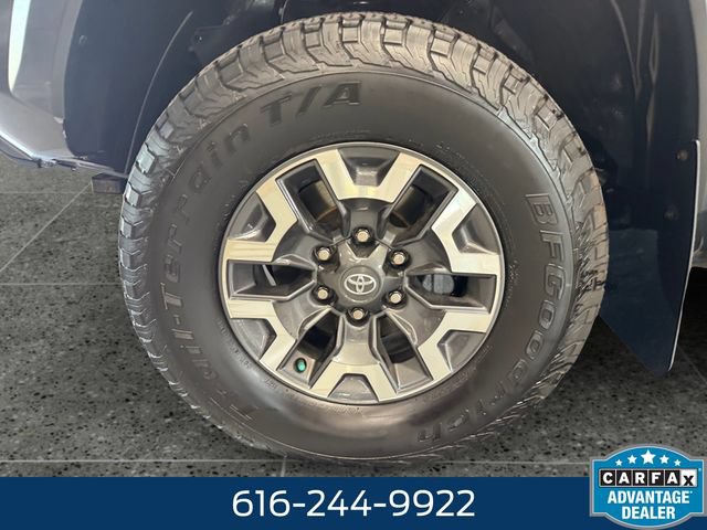 Used 2022 Toyota Tacoma TRD Off-Road AWD/4WD image 24