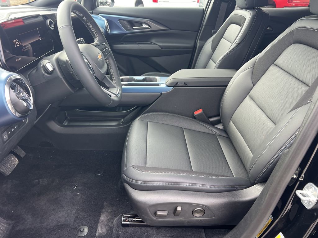 New 2026 Chevrolet Equinox EV LT image 13