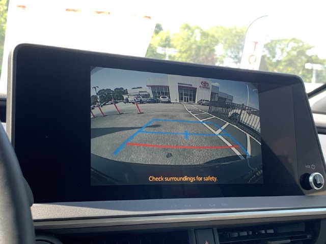 Used 2023 Toyota Prius Limited FWD image 22