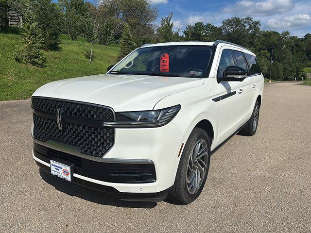 Used 2025 Lincoln Navigator L Reserve AWD/4WD image 8
