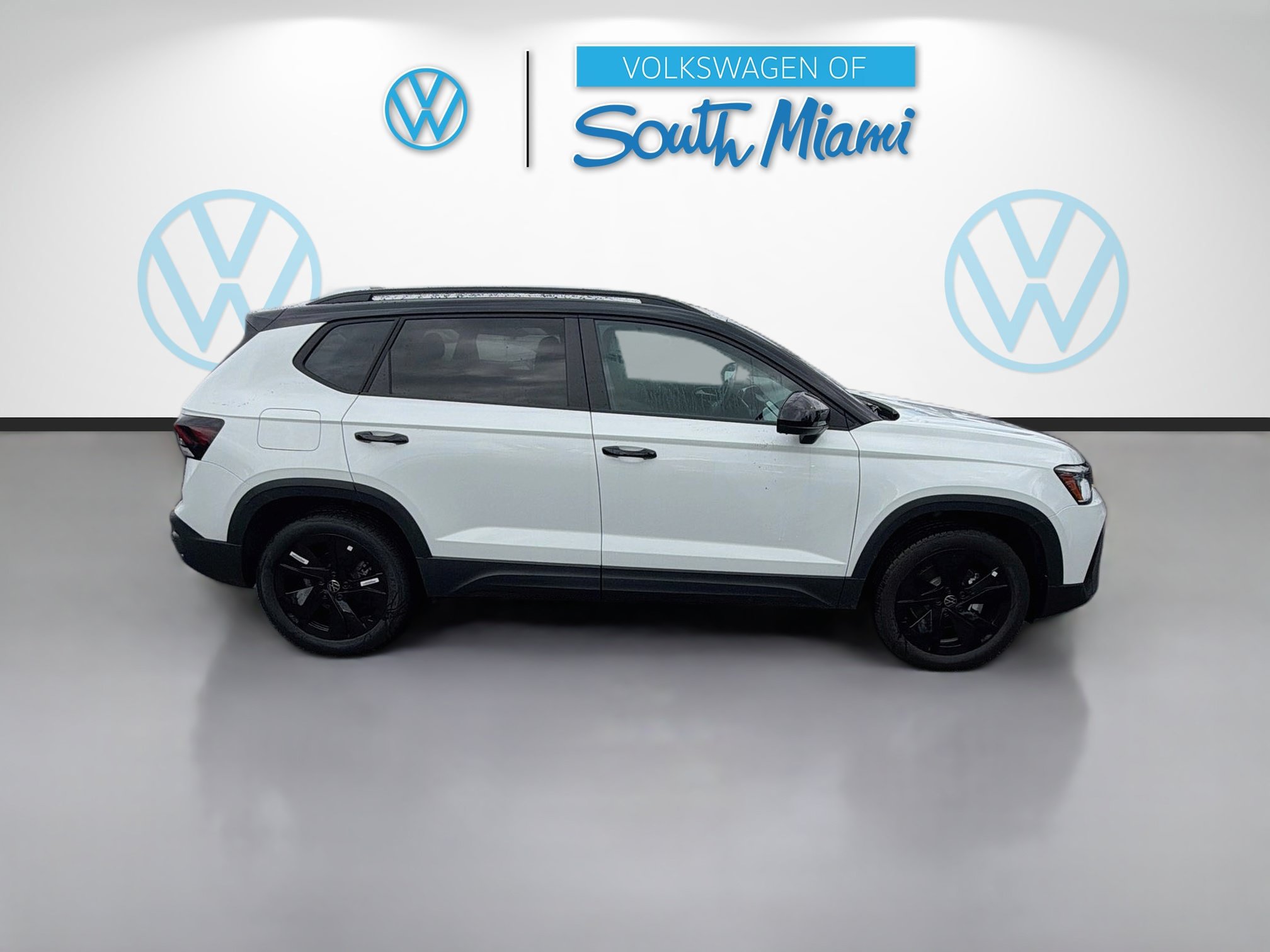 New 2026 Volkswagen Taos SE FWD image 8
