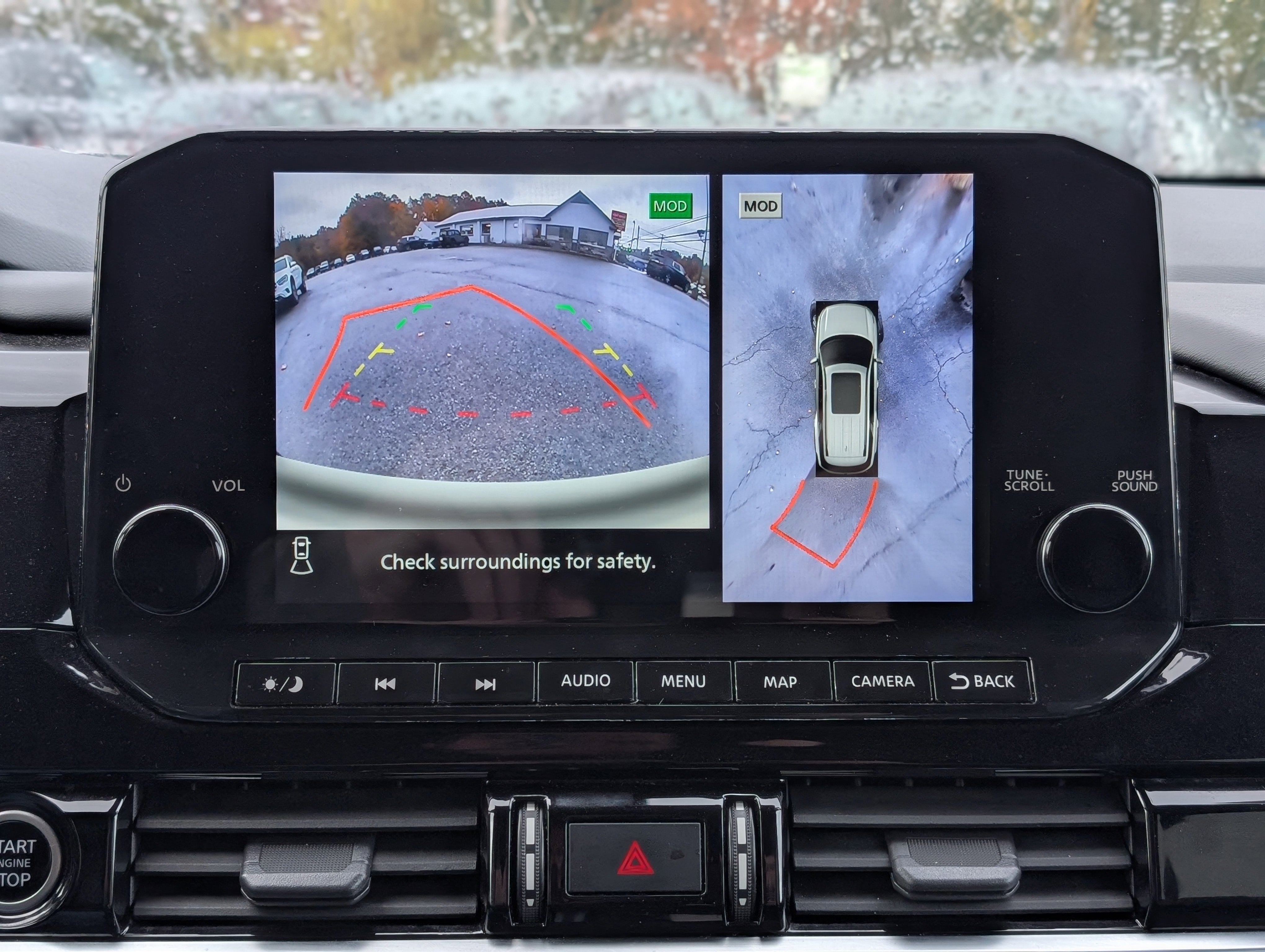 Used 2022 Nissan Pathfinder SL image 3