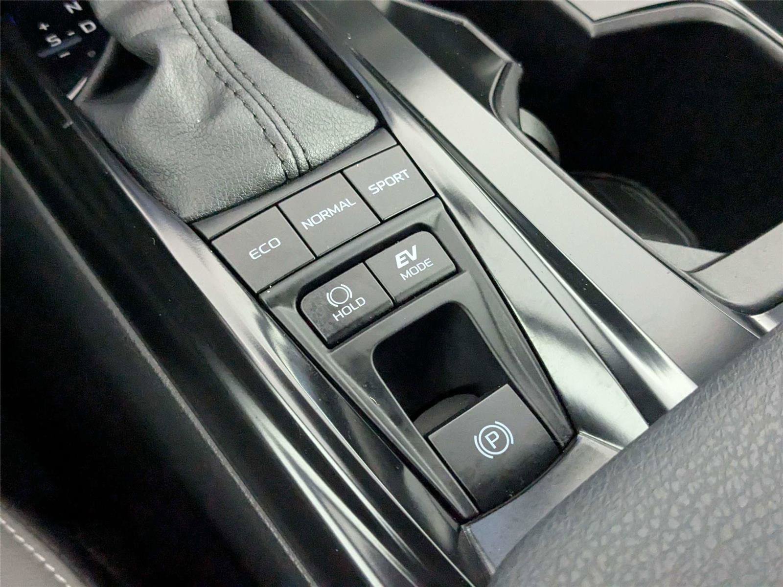 Certified 2025 Toyota Camry SE FWD image 24