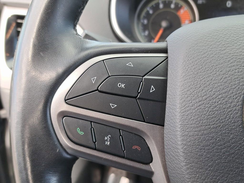 Used 2020 Jeep Cherokee Limited image 19