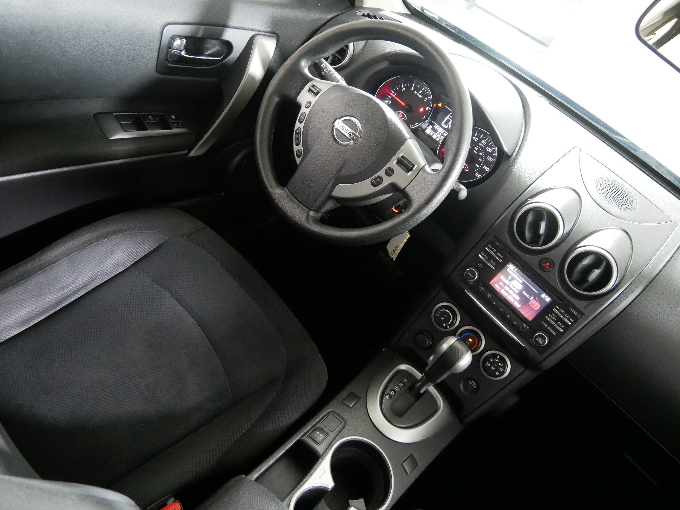 Used 2013 Nissan Rogue S w/ Special Edition Pkg AWD/4WD image 9