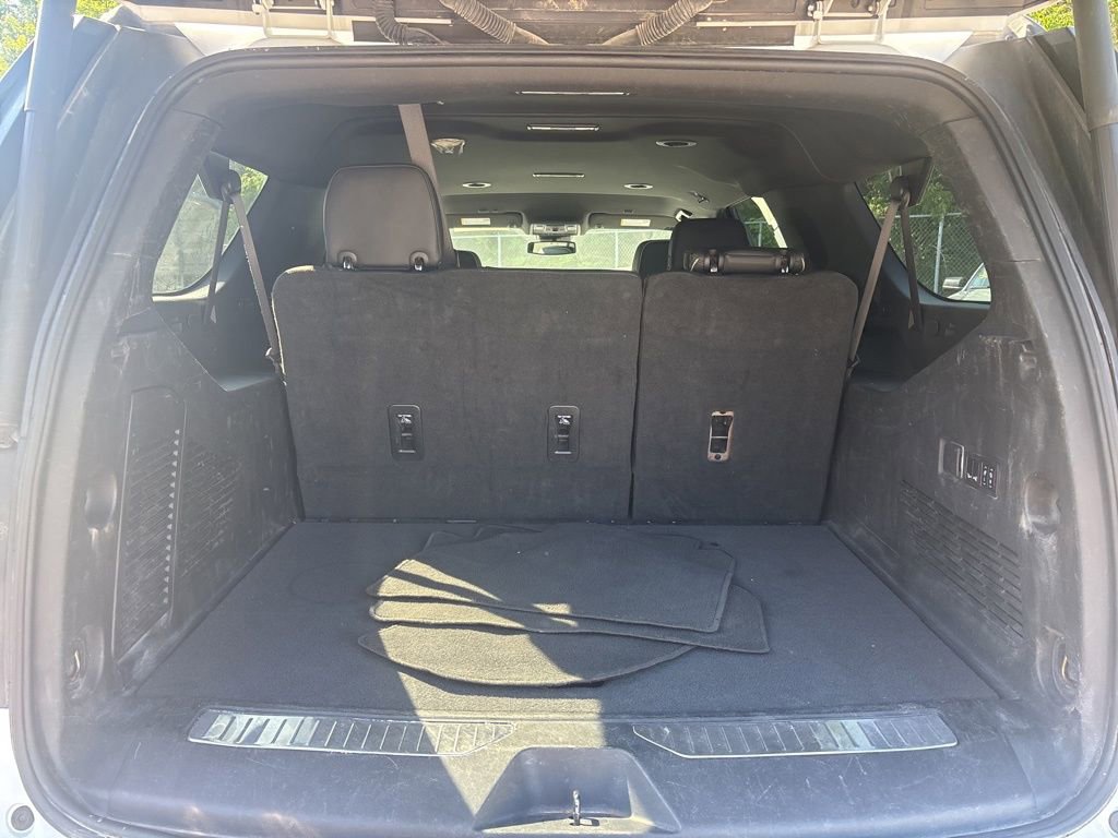 Used 2023 Chevrolet Suburban Premier image 18