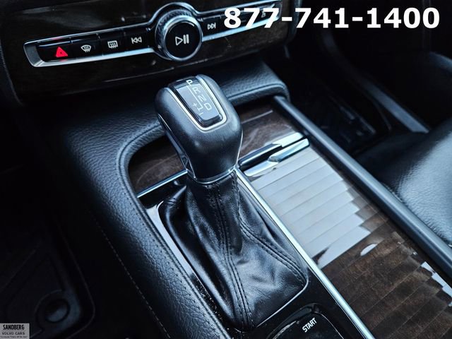 Used 2017 Volvo XC90 T6 Momentum w/ Vision Package image 25