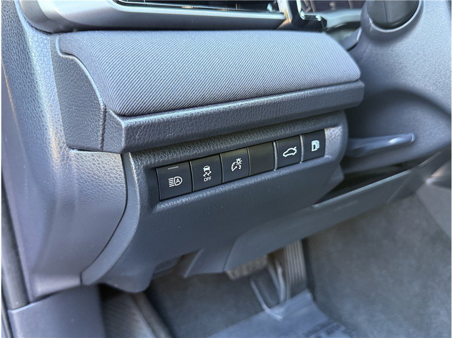 Used 2026 Toyota Camry LE FWD image 14