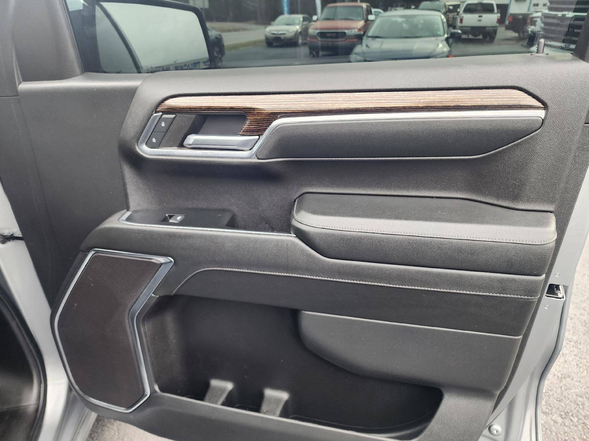 Used 2023 GMC Sierra 1500 SLE AWD/4WD image 12