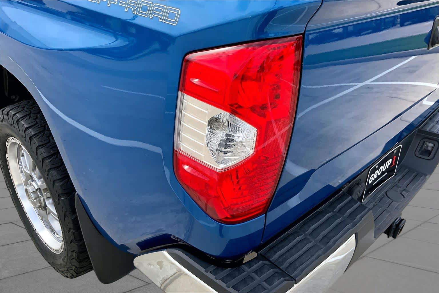 Used 2018 Toyota Tundra SR5 w/ SR5 Upgrade Package RWD image 27