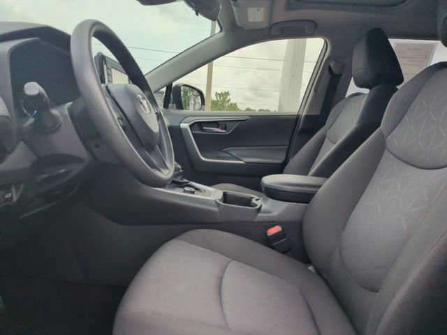 Used 2022 Toyota RAV4 XLE w/ Convenience Package AWD/4WD image 17