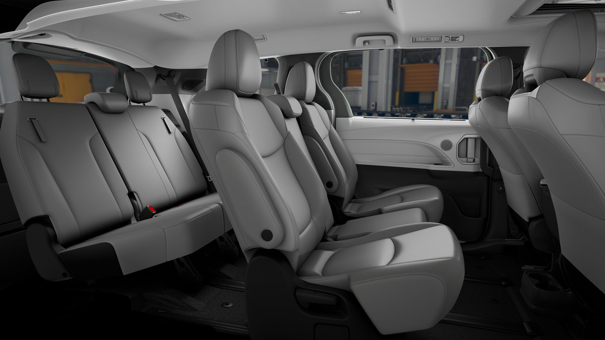 New 2026 Toyota Sienna XLE FWD image 2