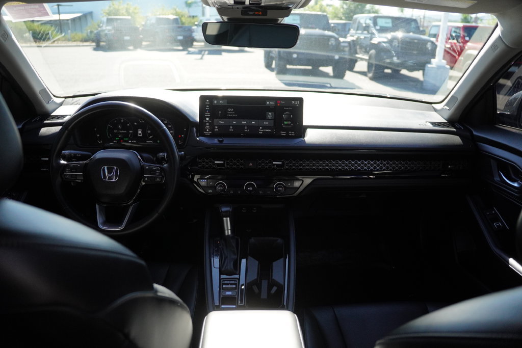 Used 2024 Honda Accord Touring image 34