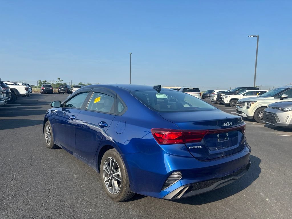 Certified 2022 Kia Forte LXS FWD image 5