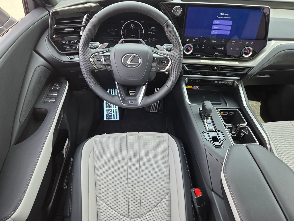 New 2026 Lexus TX 500h AWD image 4