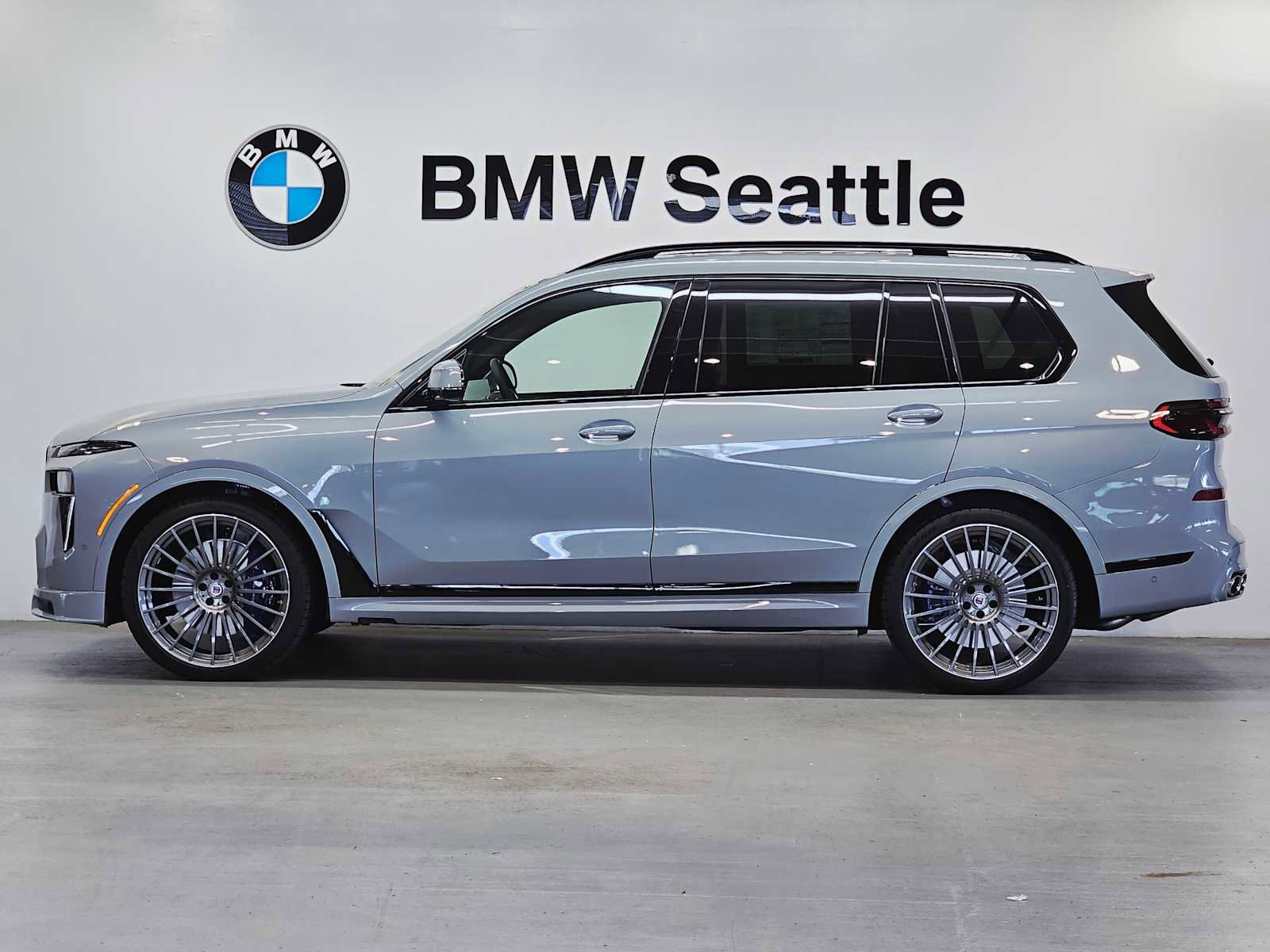 New 2026 BMW ALPINA XB7 image 3