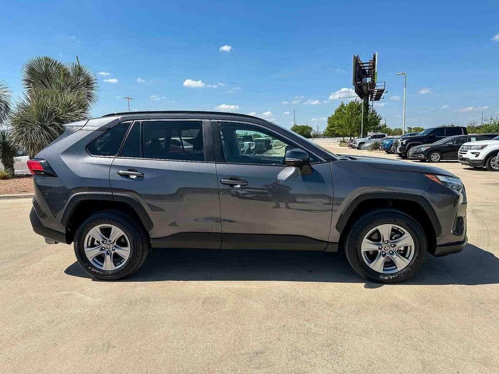 Used 2025 Toyota RAV4 XLE image 2