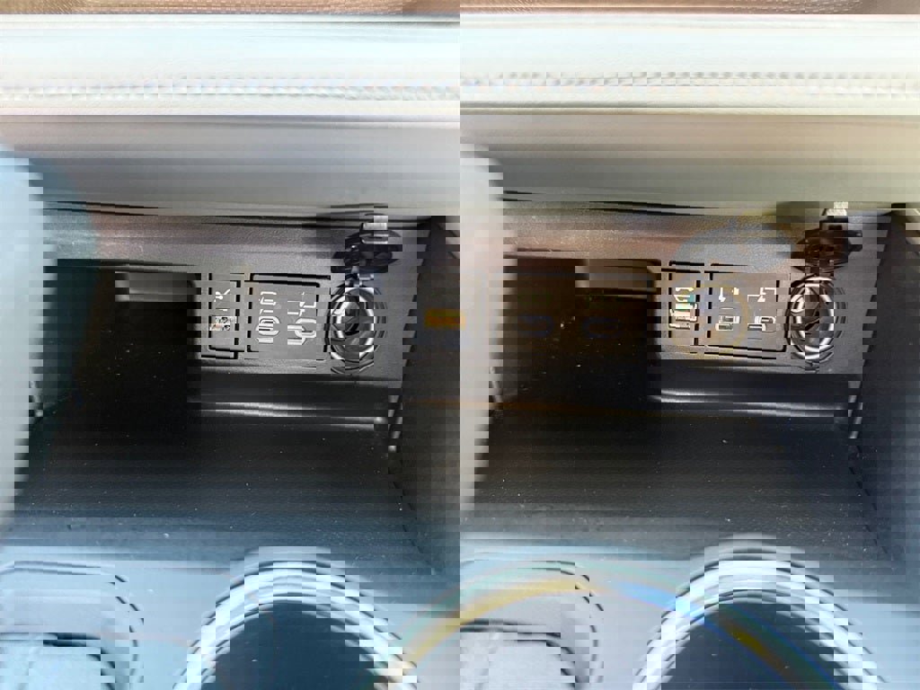 Used 2023 Toyota Highlander Platinum image 22