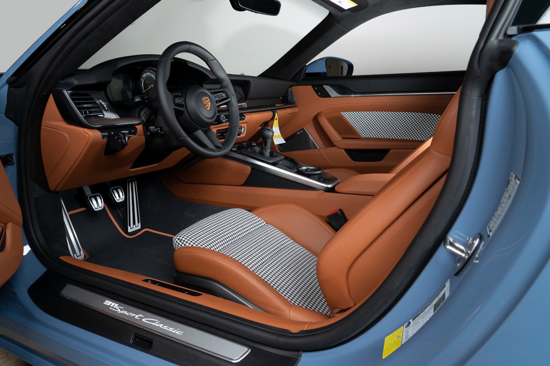 Used 2023 Porsche 911 Sport Classic image 17