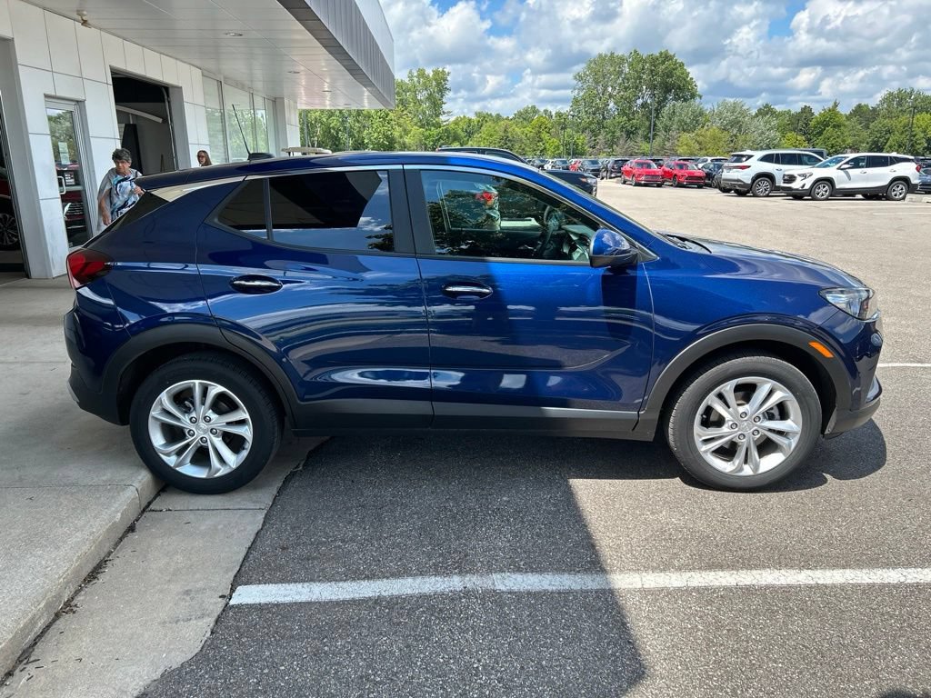 Used 2023 Buick Encore GX Preferred w/ Cold Weather Comfort Package FWD image 13