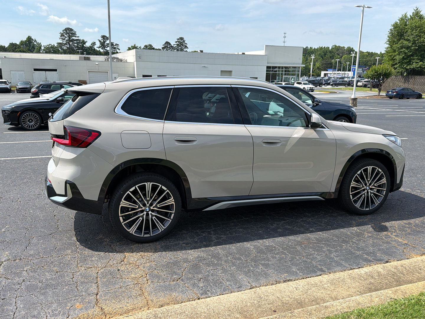 New 2026 BMW X1 xDrive28i w/ Technology Package AWD/4WD image 7