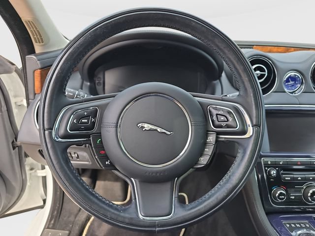 Used 2013 Jaguar XJ AWD image 25
