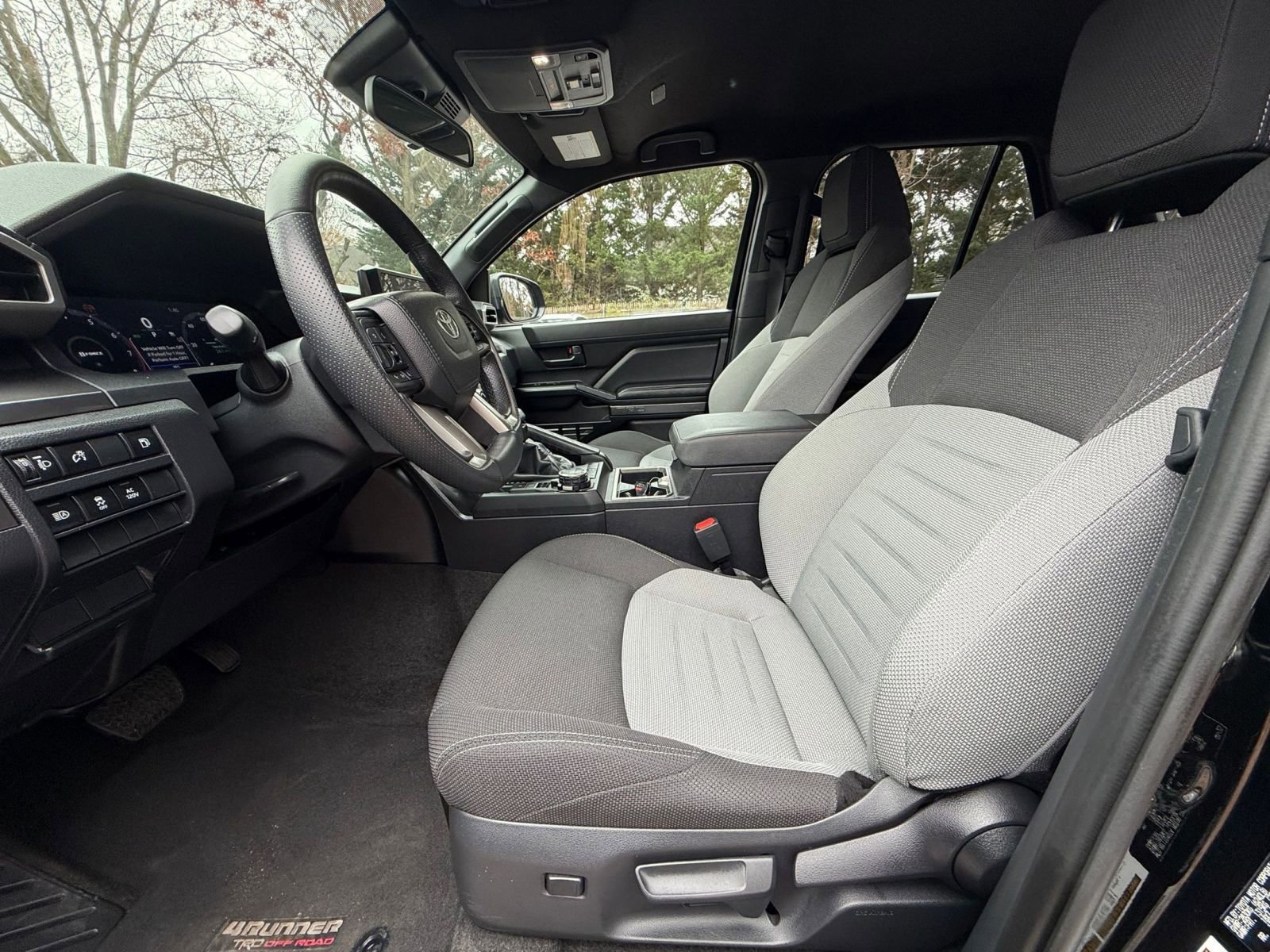 Used 2025 Toyota 4Runner TRD Off-Road image 27