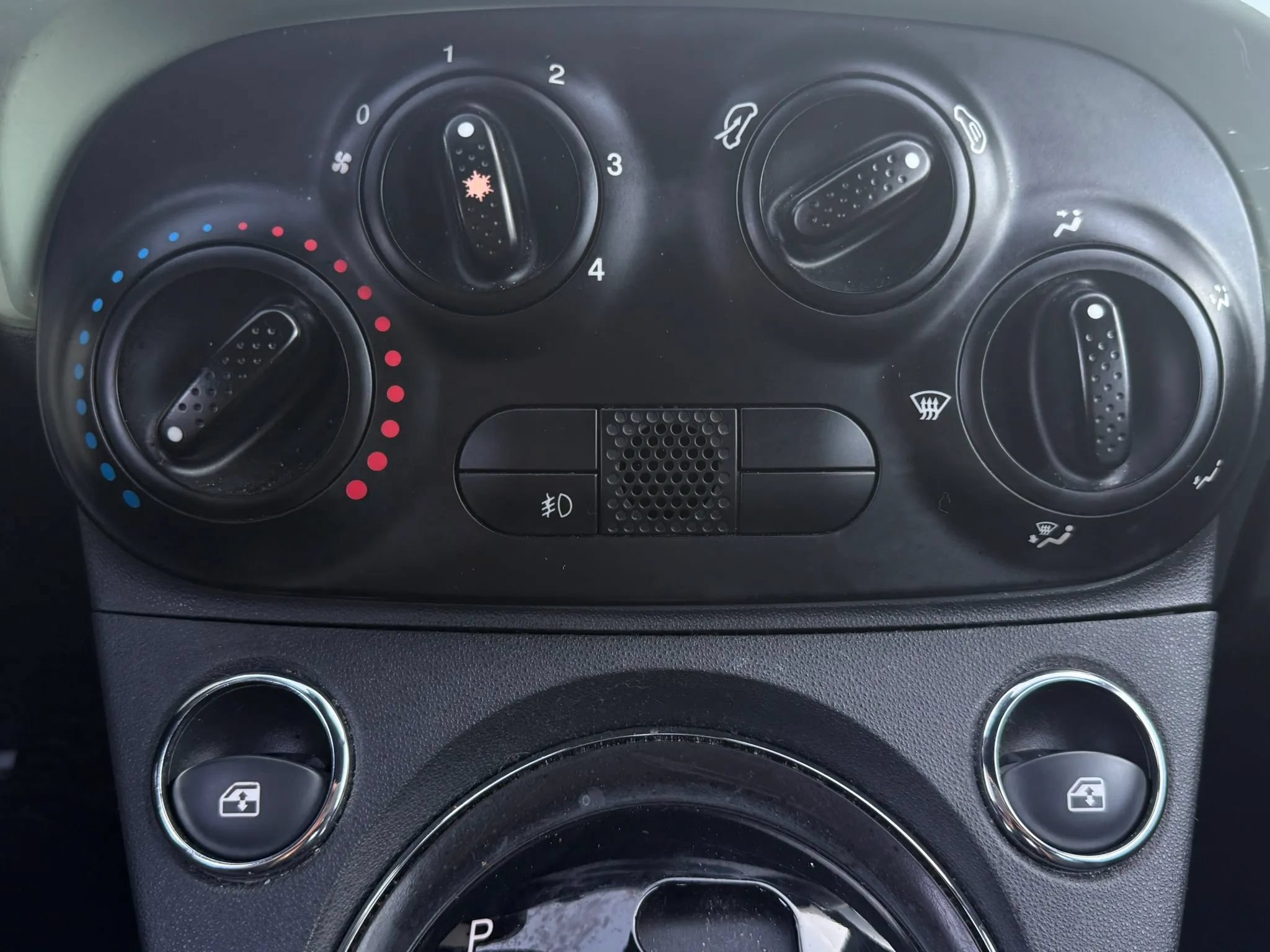 Used 2015 FIAT 500 Sport FWD image 18